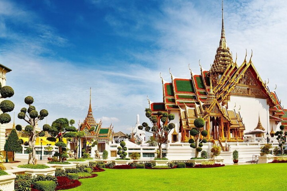 Bangkok Best Two Temples Emerald & Reclining Buddha  GrandPalace | ®ExcursionMania
