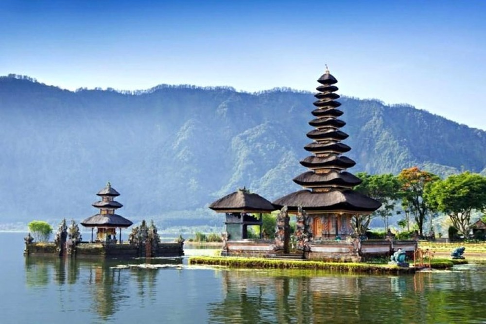 Private Tour: Amazing Sekumpul Waterfall and Ulun Danu Temple | ®ExcursionMania