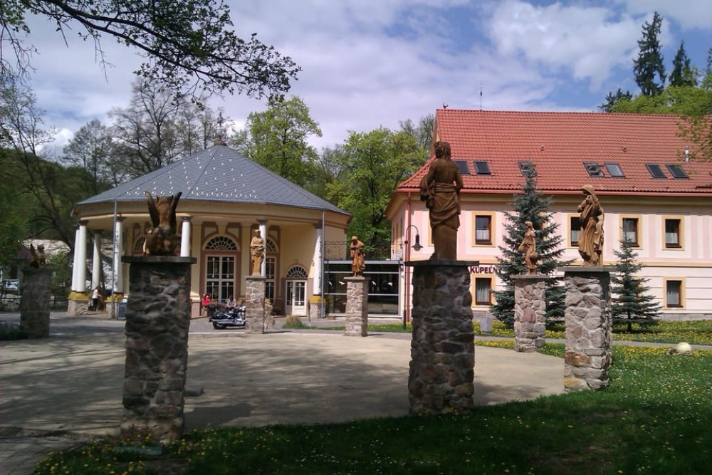 TOP of Slovakia: Mine in Banská Štiavnica & Cave Swimming | ®ExcursionMania