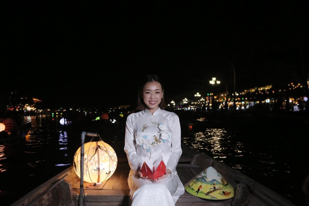 Hoi An/Da Nang: Private Photoshoot & Guided Walking Tour | ®ExcursionMania