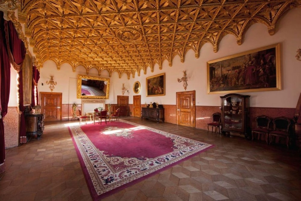 Bojnice Castle, Čičmany, Aphrodite Spa DayTrip | ®ExcursionMania