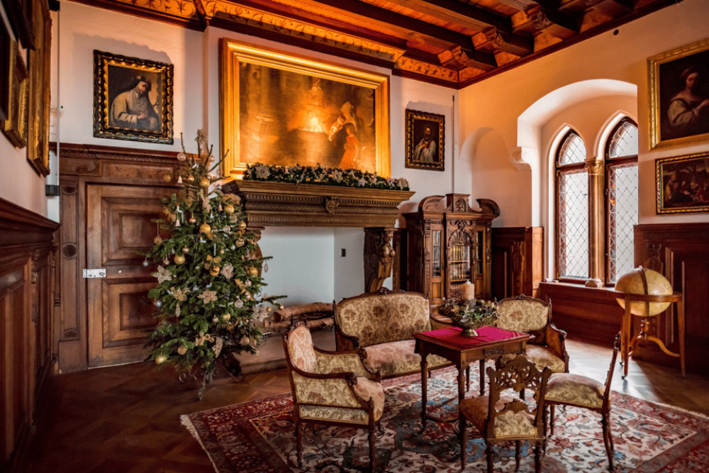 Bojnice Castle, Čičmany, Aphrodite Spa DayTrip | ®ExcursionMania