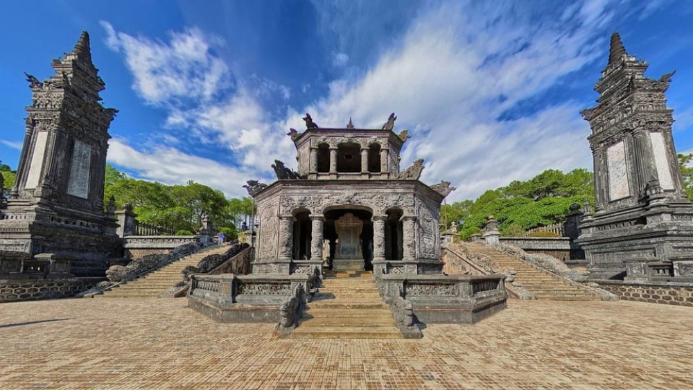 From Da Nang: Hue Imperial City Full-Day Tour | ®ExcursionMania
