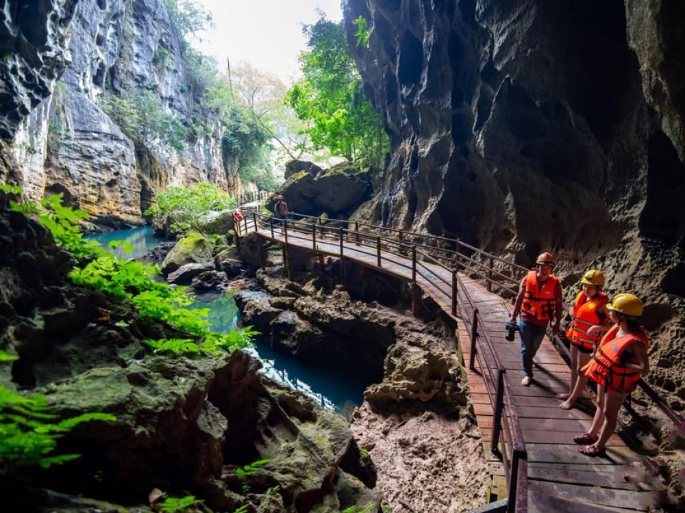 Phong Nha/Dong Hoi: Phong Nha Cave and Zipline in Dark Cave | ®ExcursionMania