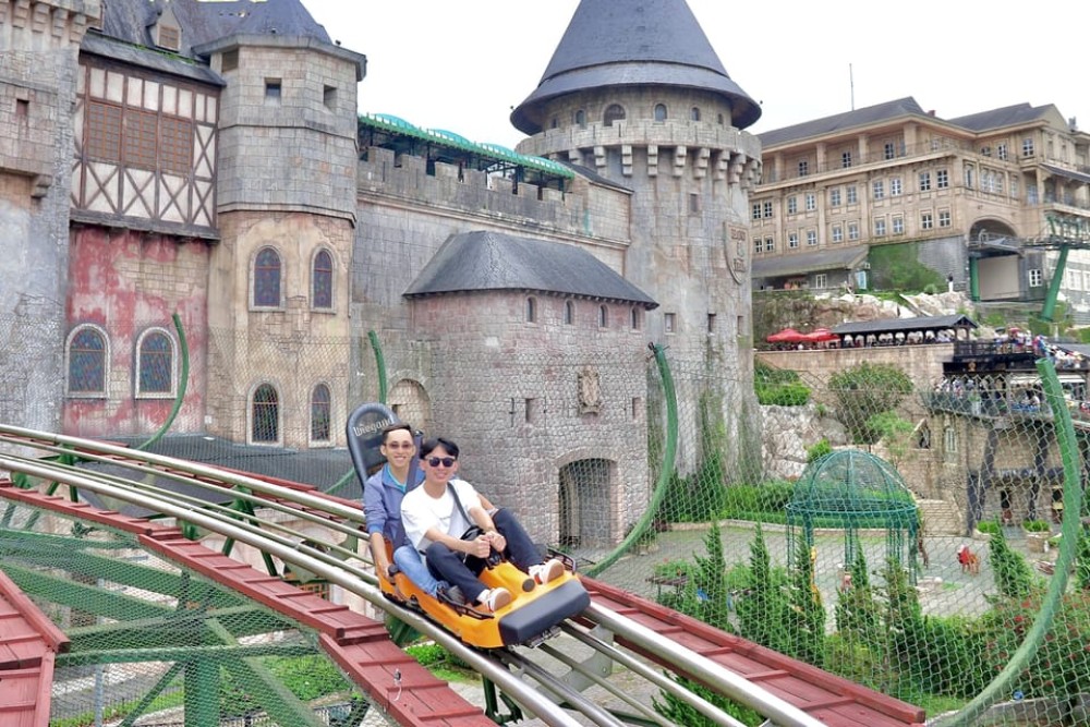 Da Nang: Golden Bridge by Private Car or Bus with pickup | ®ExcursionMania