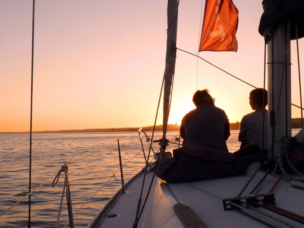 Icmeler Moonlight Cruise /Romantic Night Out Onboard | ®ExcursionMania