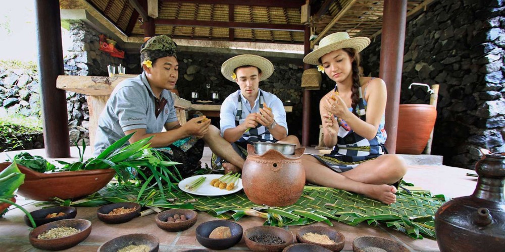 Private Tour: Ubud Day Tour with Traditional Offering Lesson | ®ExcursionMania