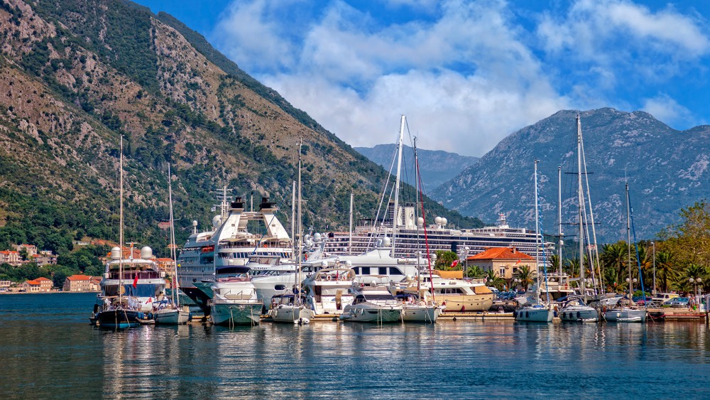 Kotor: Deluxe Boka Bay Day Tour 5h | ®ExcursionMania