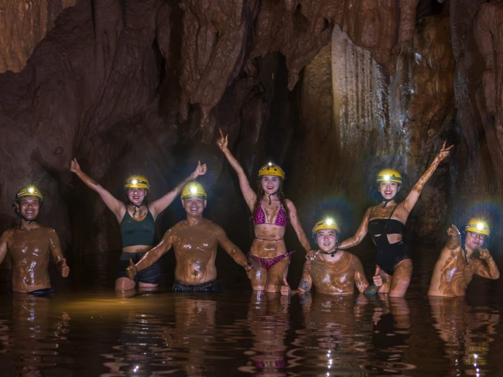 Phong Nha/Dong Hoi: Paradise Cave and Zipline in Dark Cave | ®ExcursionMania