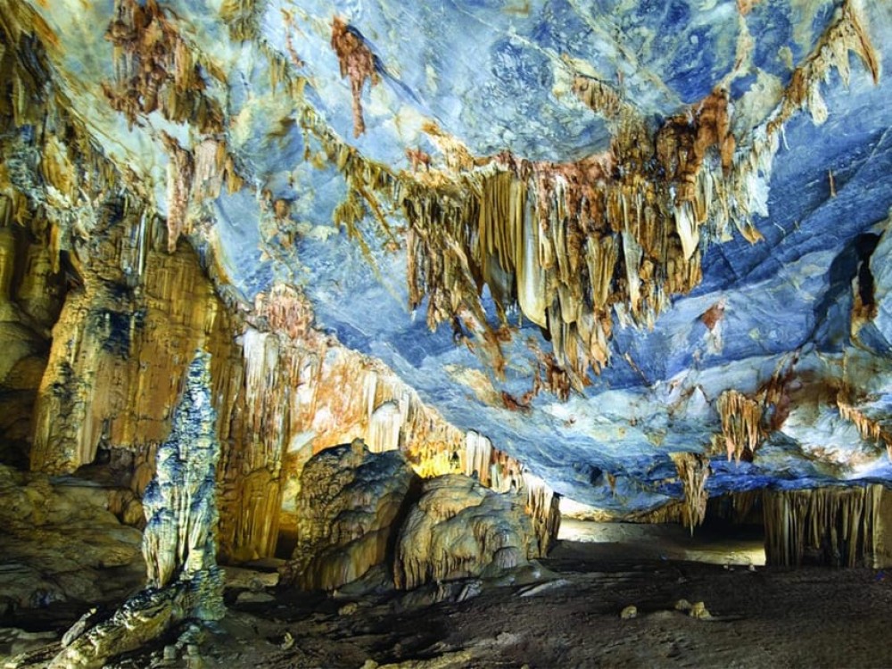 Phong Nha/Dong Hoi: Paradise Cave and Zipline in Dark Cave | ®ExcursionMania
