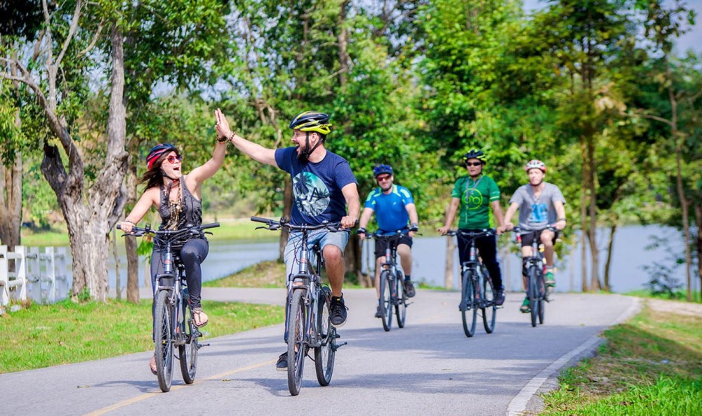 Koh Kret Island Bike Tour from Bangkok with Mon Culture & Lunch | ®ExcursionMania