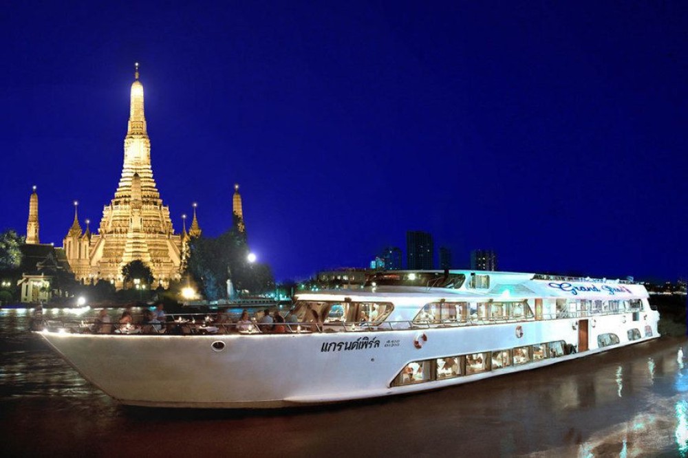 Grand Pearl Luxury Dinner Cruise at Bangkok Admission TicketSHA Plus | ®ExcursionMania