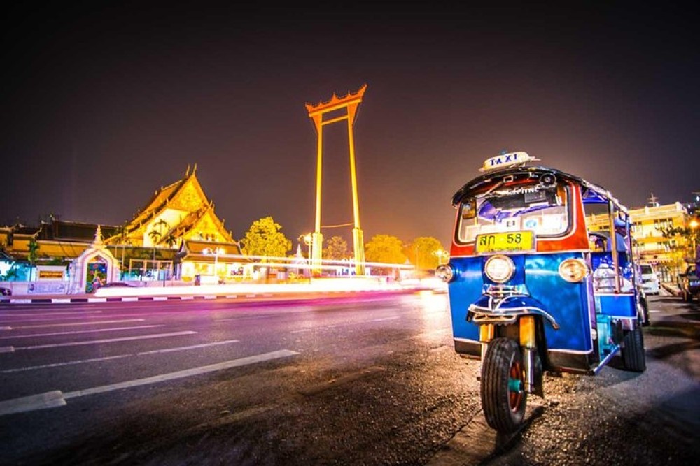 Damnoen Saduak Floating Market