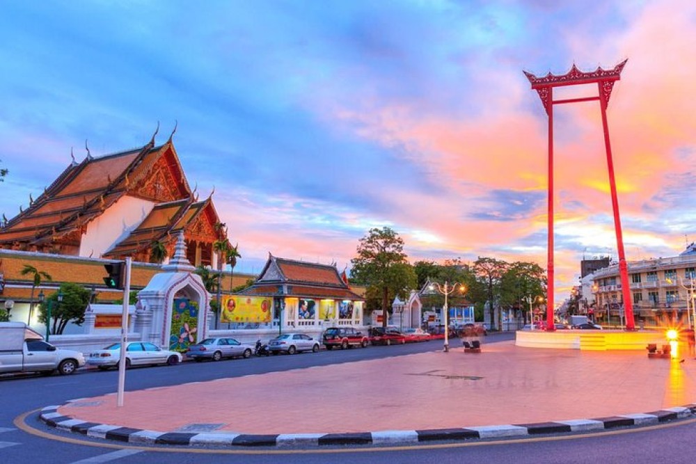 Private Tuk Tuk Tour at Bangkok : Evening with Local Host | ®ExcursionMania