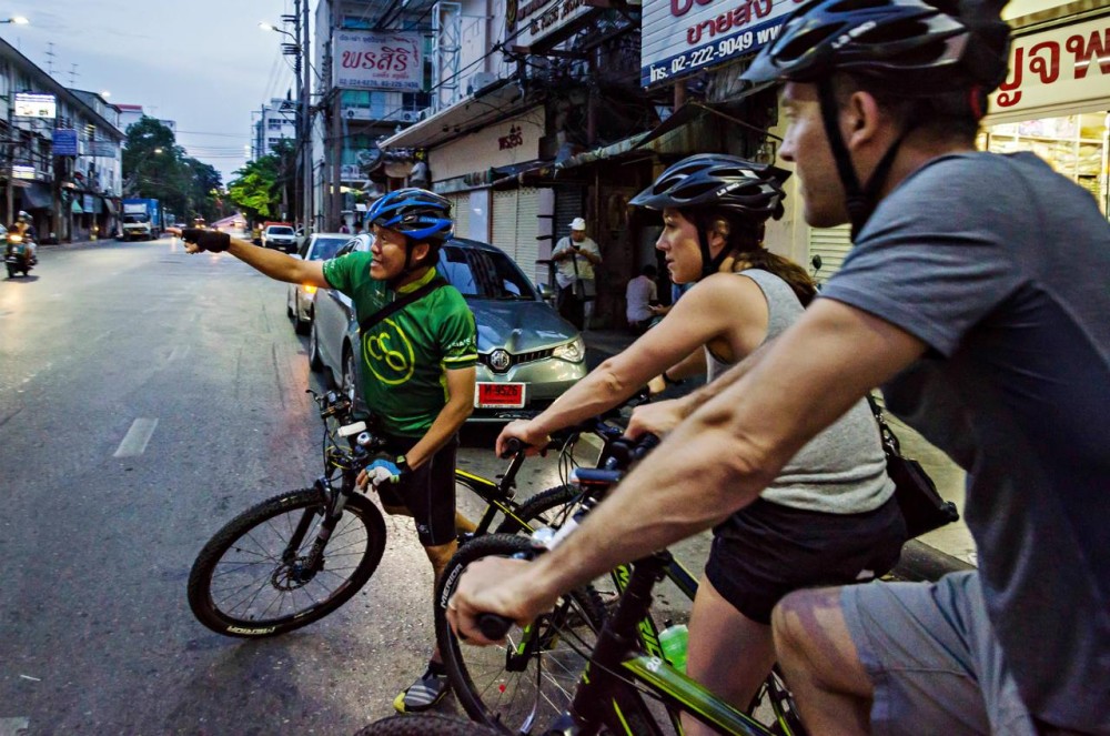 Bangkoks Popular Night Bike Tour | ®ExcursionMania