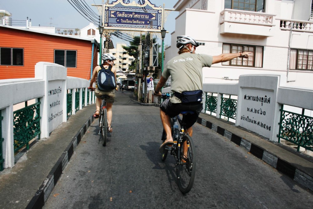 Bangkoks Popular Night Bike Tour | ®ExcursionMania