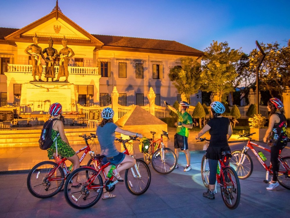 Bangkoks Popular Night Bike Tour | ®ExcursionMania