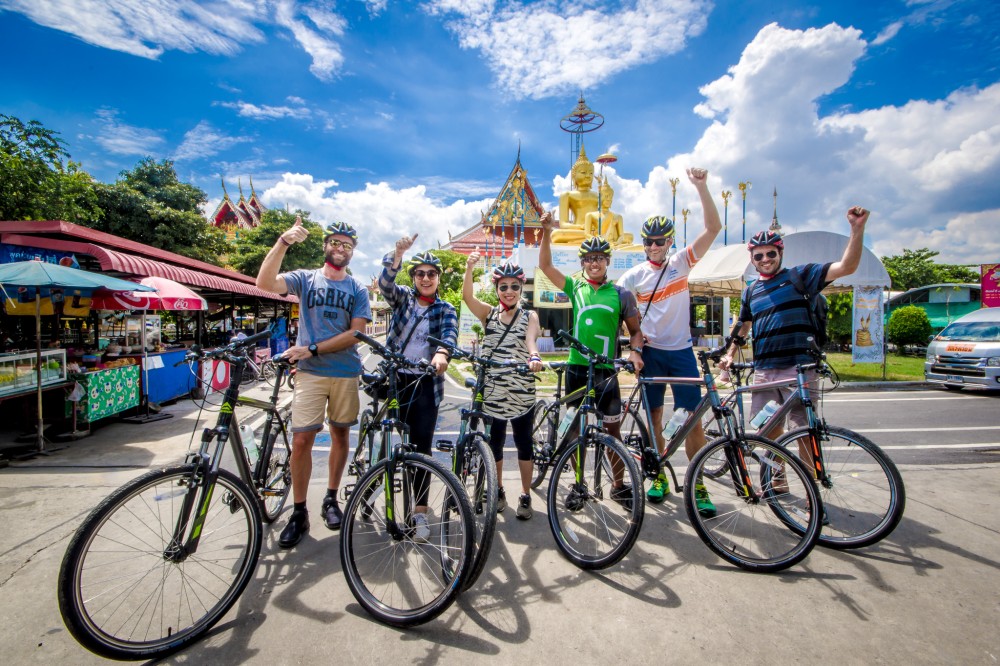 Damnoen Saduak Floating Market