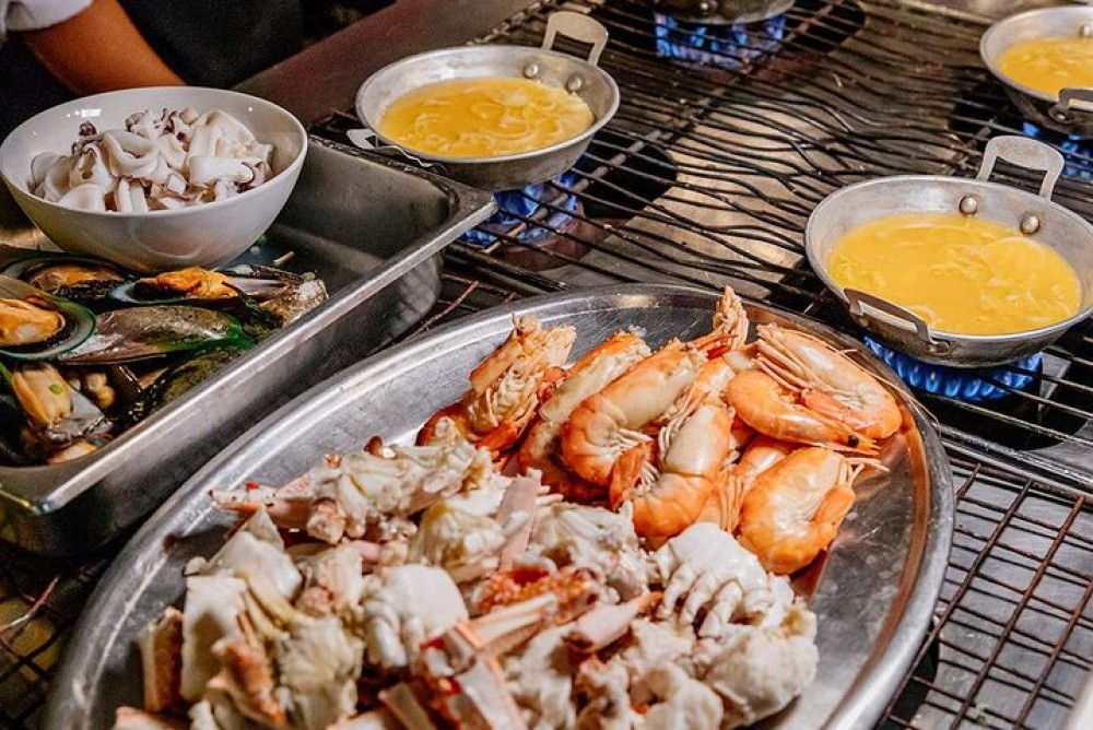 Baiyoke Sky Hotel Dining with Observation Deck Admission | ®ExcursionMania