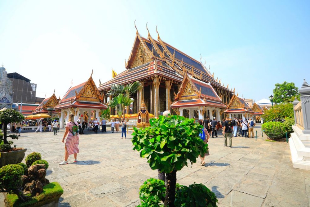Evening Bangkok City Tour with Grand Palace & Reclining Buddha | ®ExcursionMania