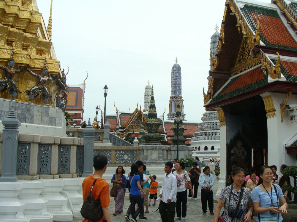 Evening Bangkok City Tour with Grand Palace & Reclining Buddha | ®ExcursionMania