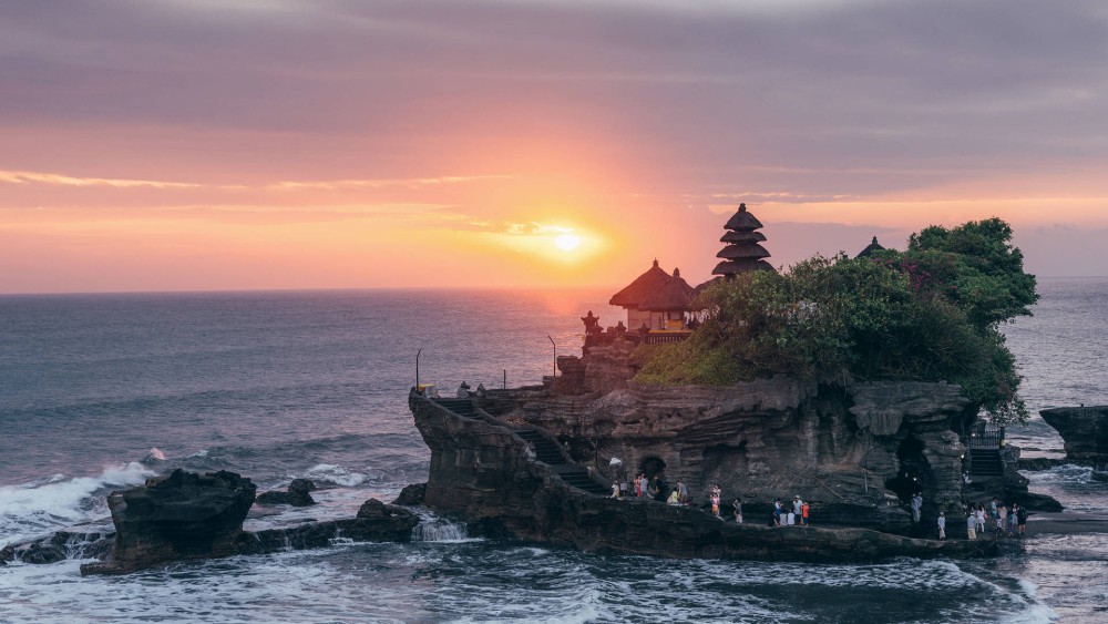 Private Tour: Tanah Lot at Sunset | ®ExcursionMania