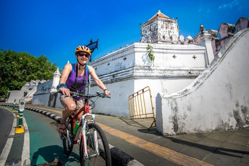 Bike Historic Bangkok Tours : Pedal Through the Old City of Bangkok | ®ExcursionMania