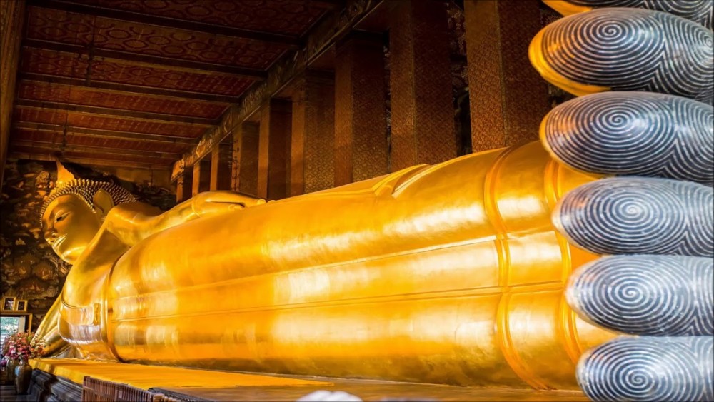 The Best of Bangkok: The Grand Palace, Emerald & Reclining Buddha | ®ExcursionMania