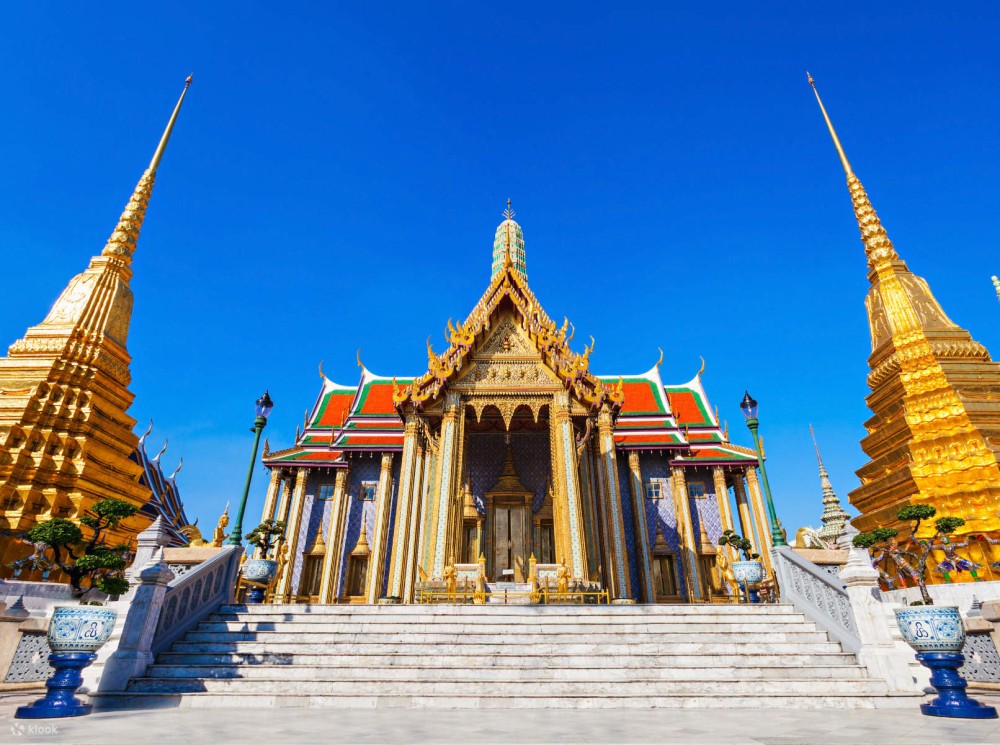 Bangkok Tour with Grand Palace, Emerald Buddha & Temple of Dawn | ®ExcursionMania