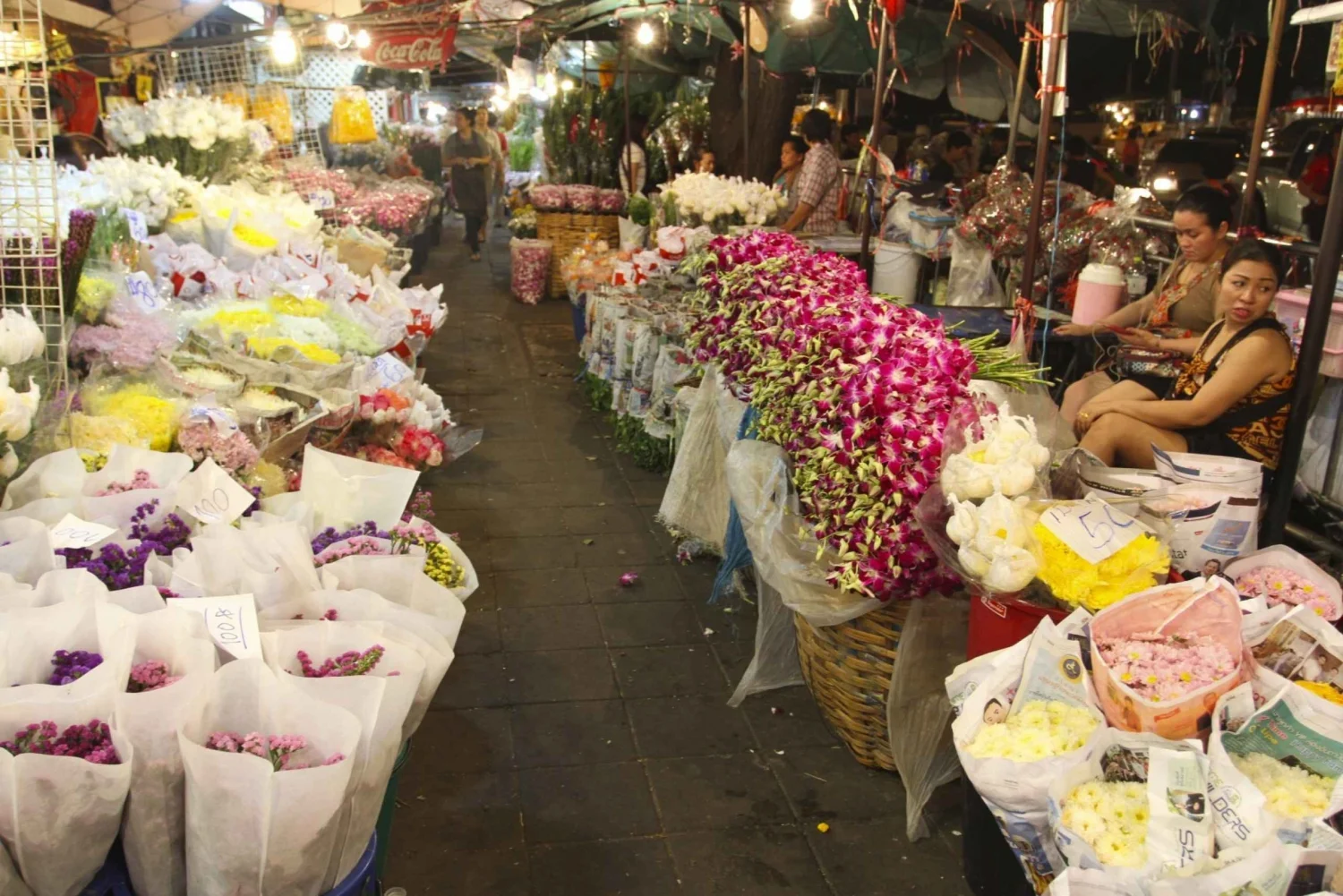 3 Days Bangkok Experience with Accommodation & Top Sightseeing | ®ExcursionMania