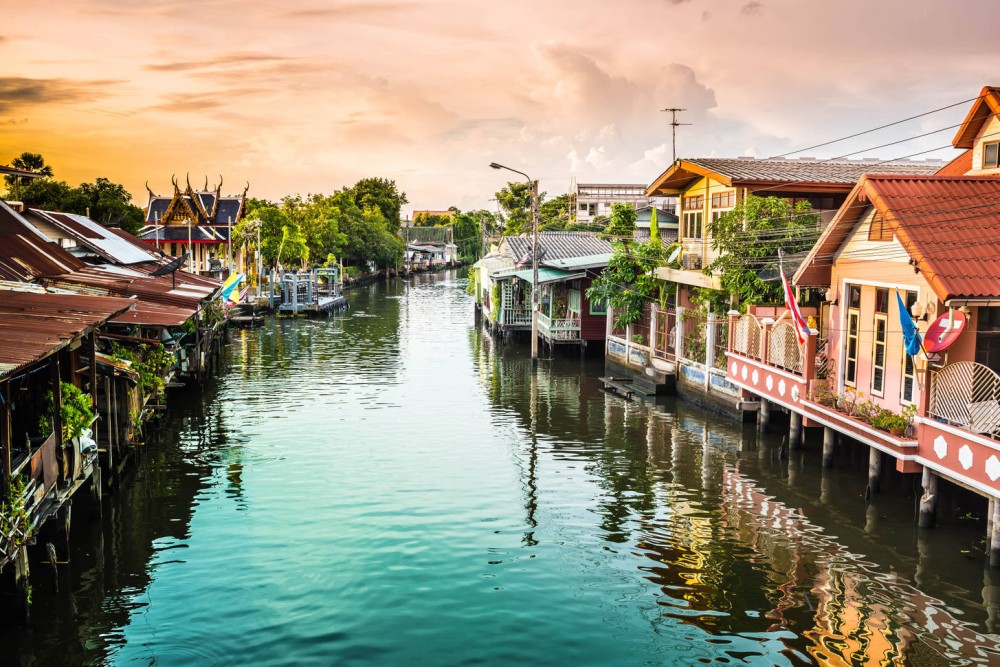 Damnoen Saduak Floating Market