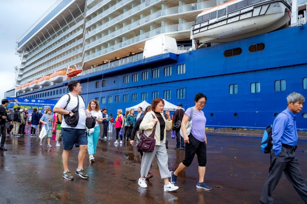 Chan May Port/Tien Sa Port to Golden Bridge and Ba Na Hills | ®ExcursionMania