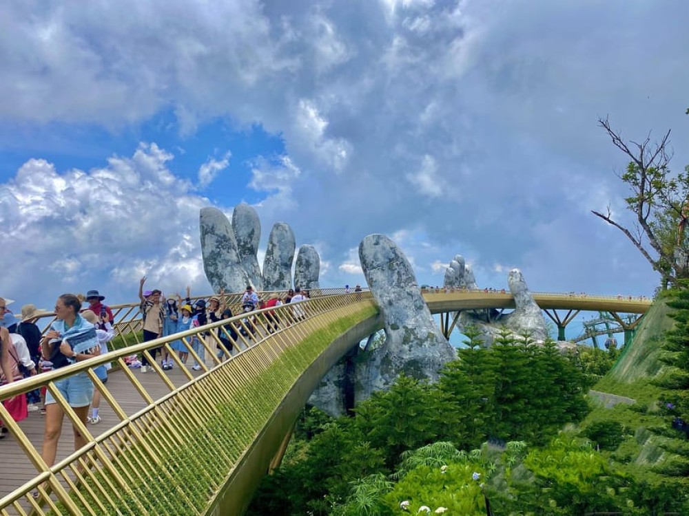 Chan May Port/Tien Sa Port to Golden Bridge and Ba Na Hills | ®ExcursionMania