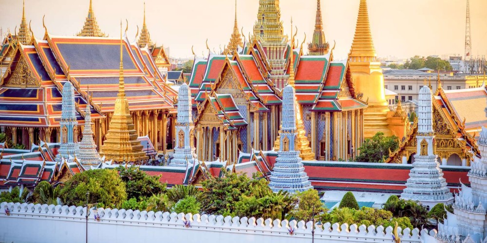 Wonderful Bangkok Tour : GrandPalace WatTrimit WatPho WatBencha | ®ExcursionMania