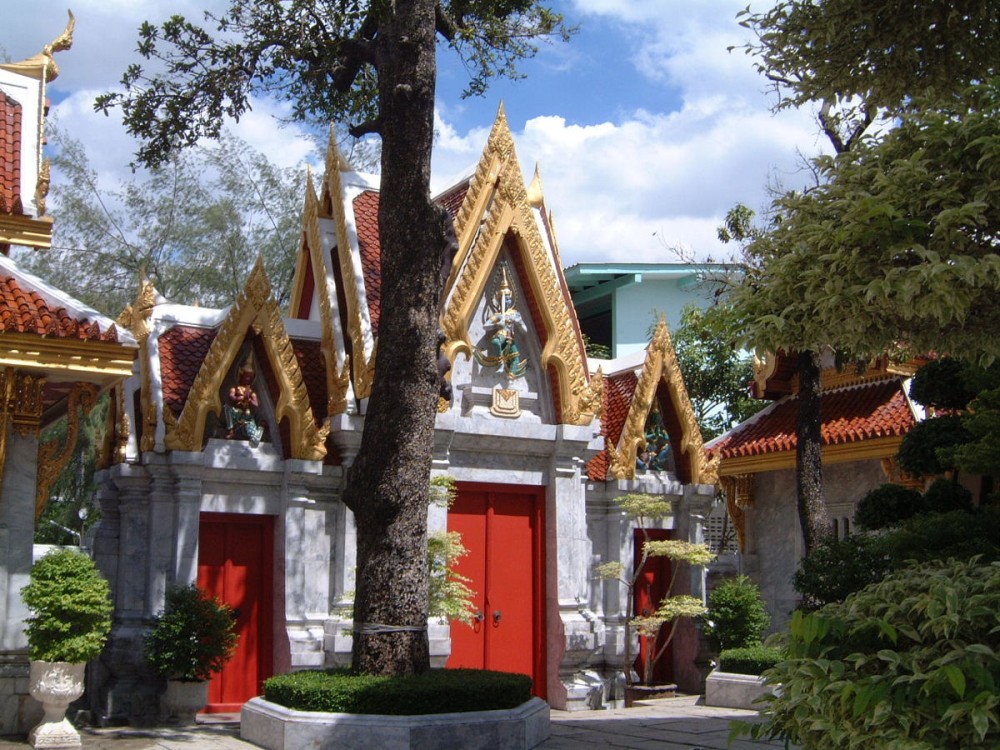 Old Town City Tour of Bangkok with Wat Suthat, Wat Saket & Wat Ratchan | ®ExcursionMania