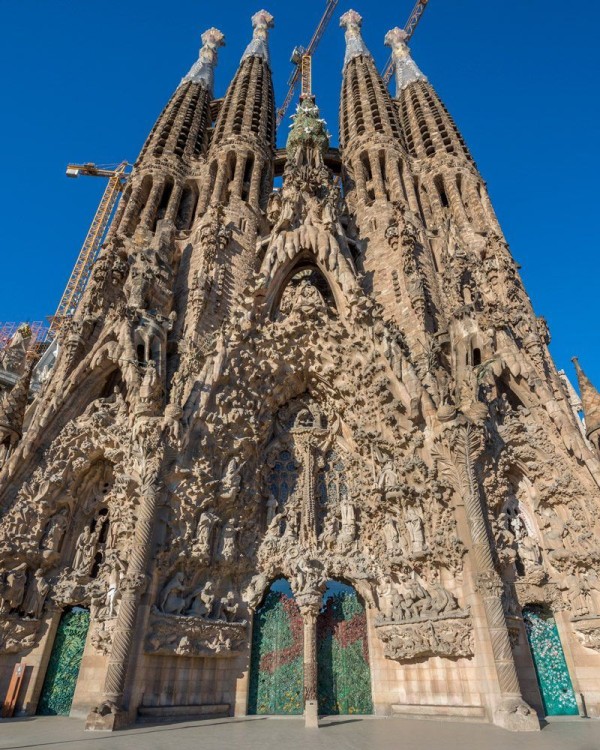 Barcelona: Sagrada Familia Skip-the-Line Entry Ticket & Tour | ®ExcursionMania