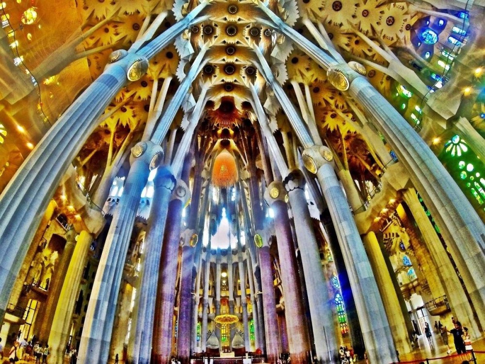 Barcelona: Sagrada Familia Skip-the-Line Entry Ticket & Tour | ®ExcursionMania