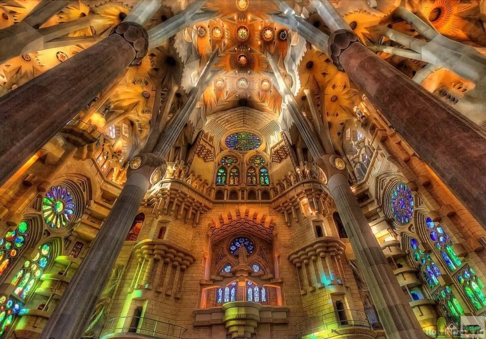 Barcelona: Sagrada Familia Skip-the-Line Entry Ticket & Tour | ®ExcursionMania