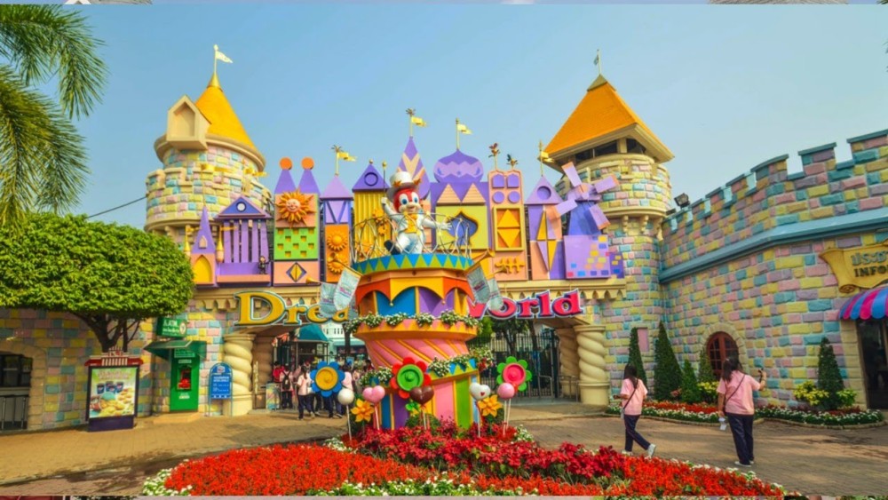Dream World Theme Park Super Visa with Return Transfer & Lunch | ®ExcursionMania