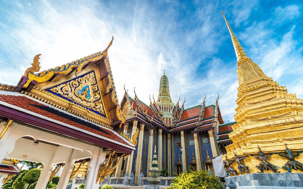 Bangkok Hindu Landmarks Tour with Grand Palace, Temples & Lunch | ®ExcursionMania