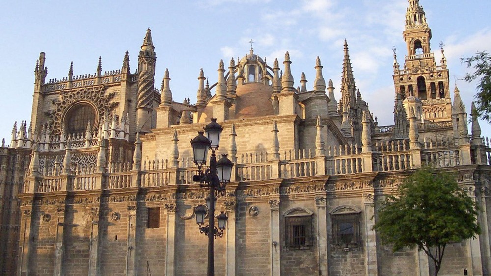 Seville: Cathedral and Giralda Tower Guided Tour and Tickets | ®ExcursionMania