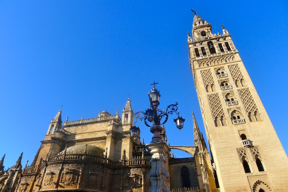 Seville: Cathedral and Giralda Tower Guided Tour and Tickets | ®ExcursionMania