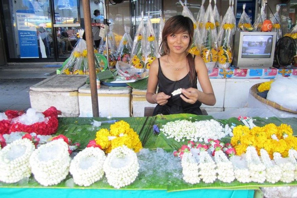 Shore Excursion from Bangkok Port- Shopping Massage Food Tasting | ®ExcursionMania