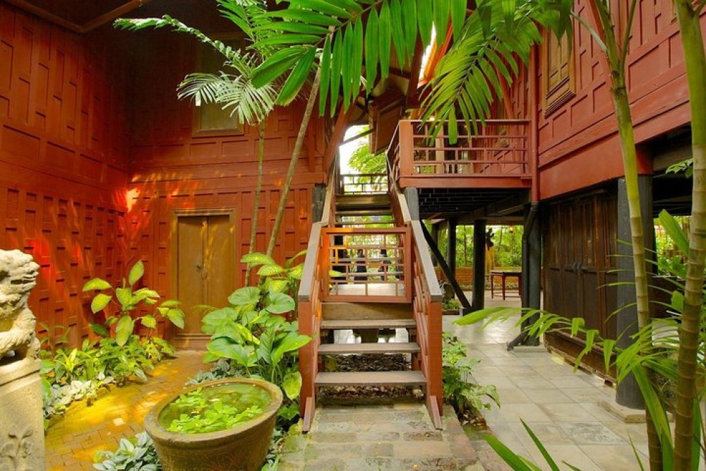 Jim Thompsons House & National Museum Tour from Bangkok | ®ExcursionMania
