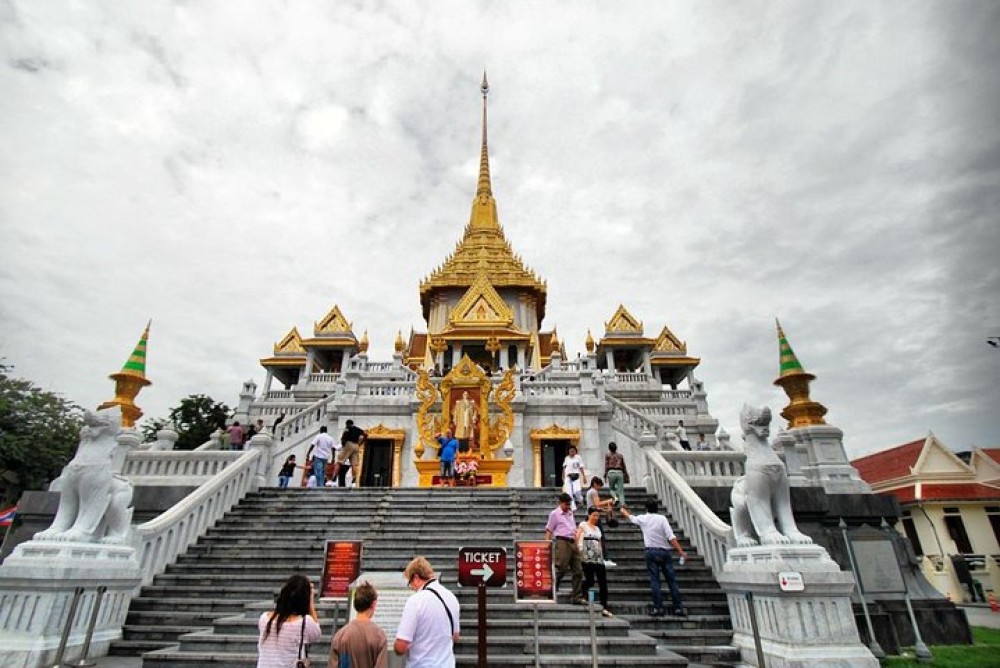Shore Excursion from Laem Chabang Port: Bangkok Shopping, Massage & Food Tasting | ®ExcursionMania