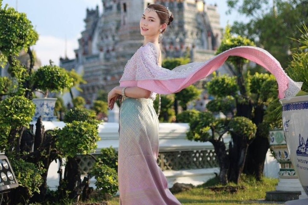 Bangkok Express Boat Tour -River, Temple of Sun, Reclining Buddha | ®ExcursionMania