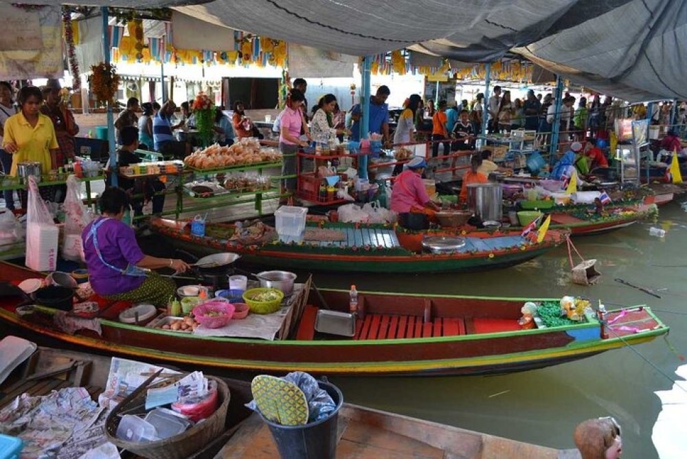 Ayutthaya Bicycle Tour, ATV, Floating Market and Sunset Sail | ®ExcursionMania