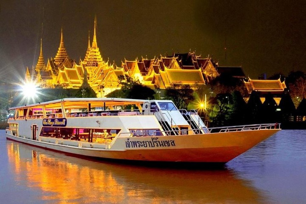 New Year Party : Chao Phraya Princess Dinner Cruise at Bangkok Admissi | ®ExcursionMania