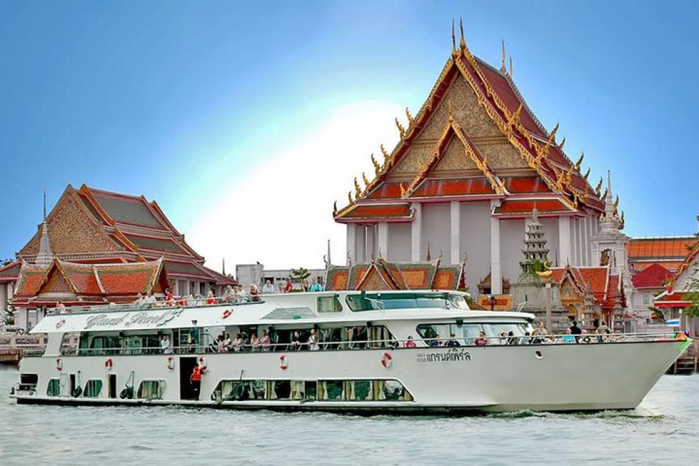Damnoen Saduak Floating Market