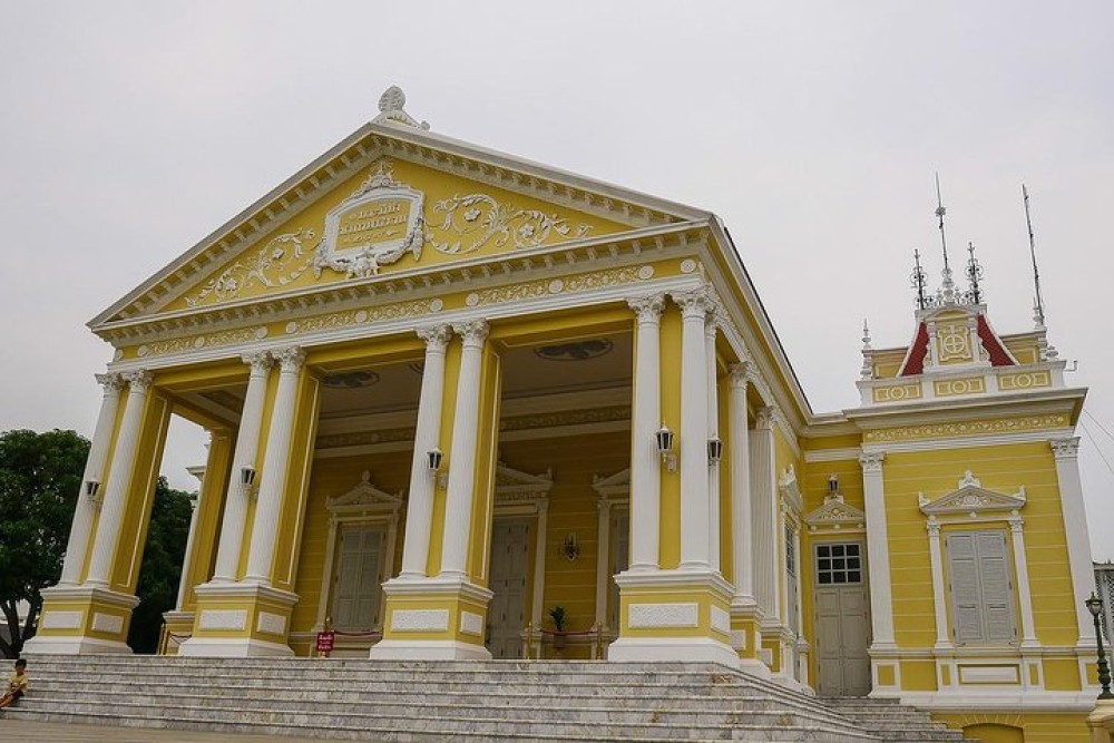 Ayutthaya Glittering Sunset, Heritage Cruise, Iconic Spots & Food | ®ExcursionMania